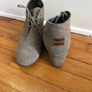 Toms desert wedges